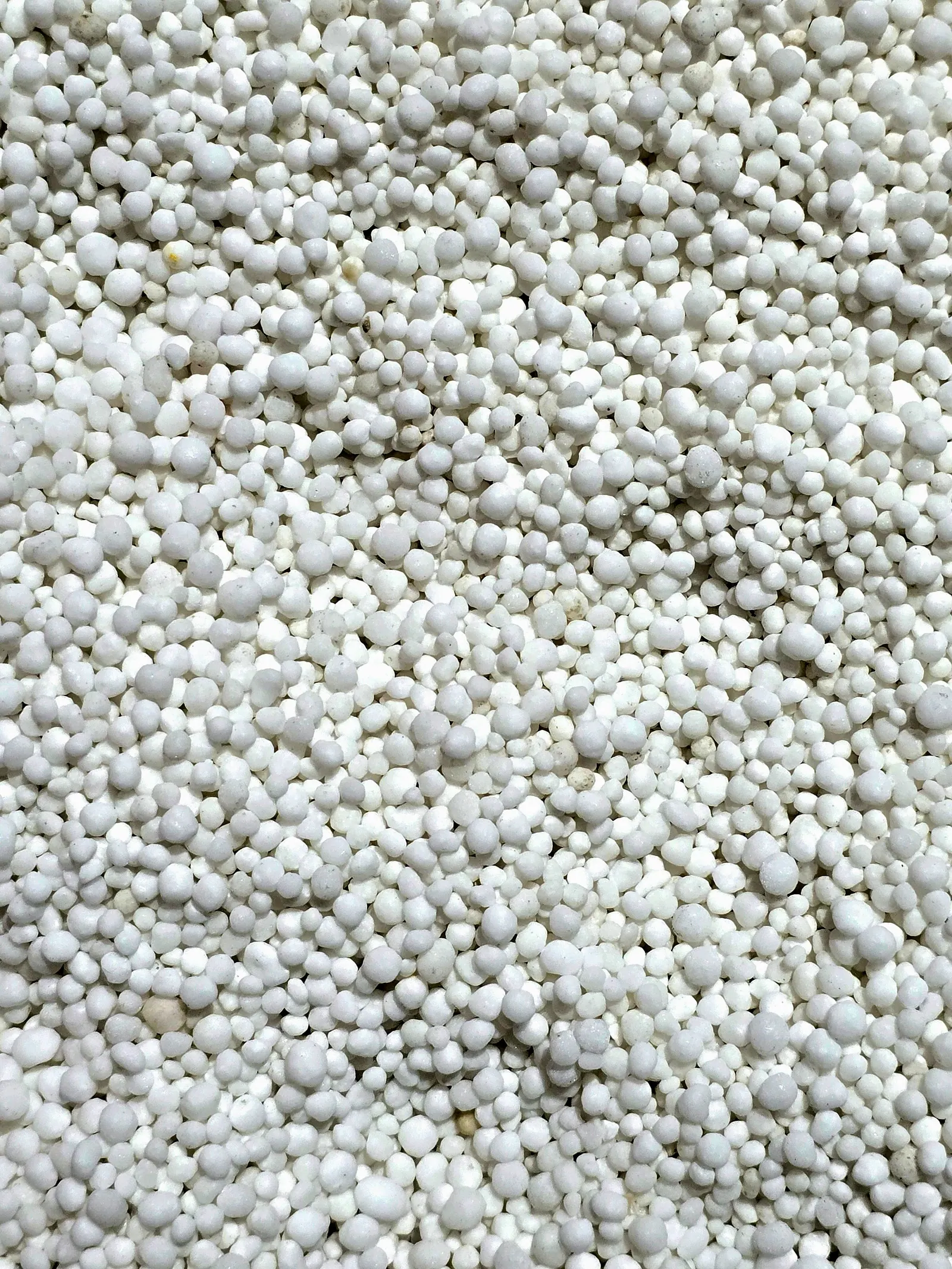 Grânulos de fertilizante em detalhe